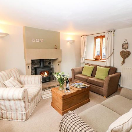 Kempshill Cottage Tideswell Eksteriør billede