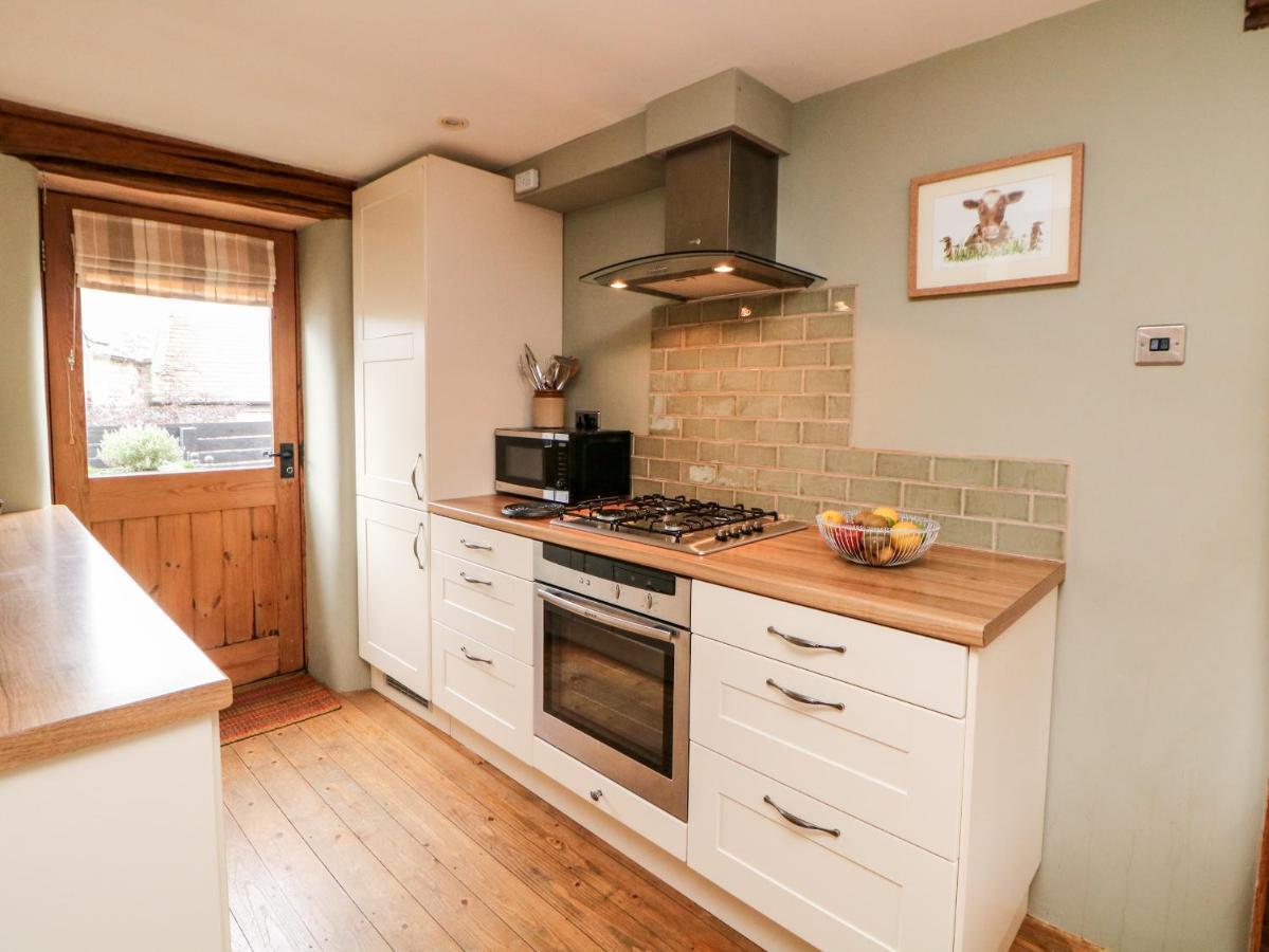 Kempshill Cottage Tideswell Eksteriør billede