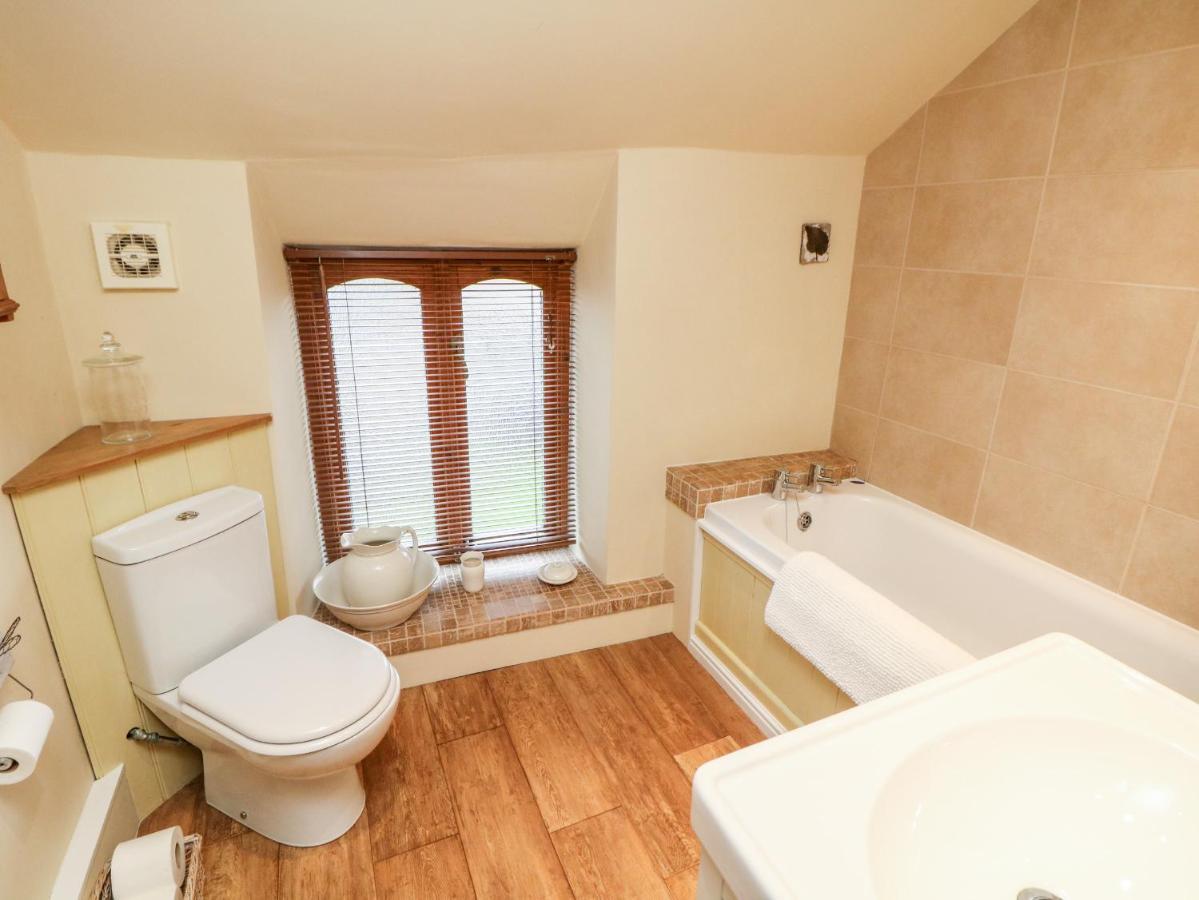 Kempshill Cottage Tideswell Eksteriør billede