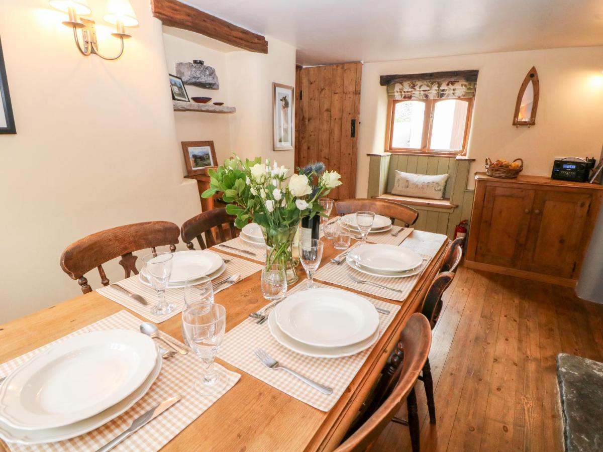 Kempshill Cottage Tideswell Eksteriør billede
